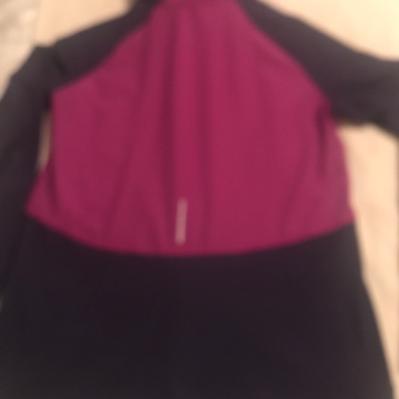 SOLD Nike two piece suit. Excellent used condition - Picture 4 of 4